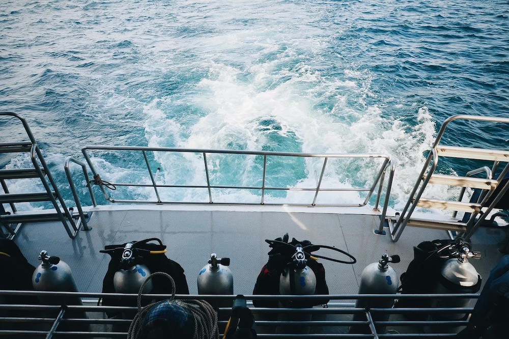 ダイブデッキ/イッサラ/シミランクルーズ