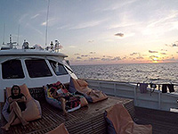 バンダ海 サンセット／未知の海域ダイブクルーズ／パヌニー