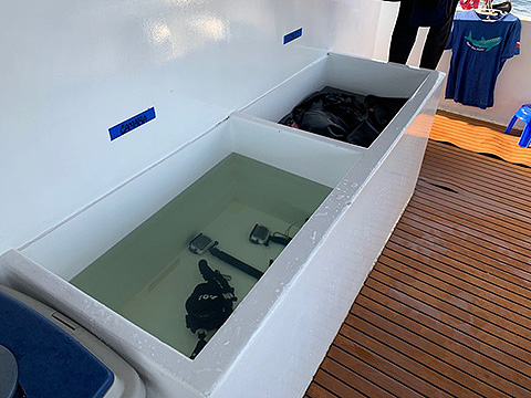 SIMILAN ISLAND - RICHELIEU ROCK DIVING SAFARI/MV MANDARIN QUEEN9#ex4